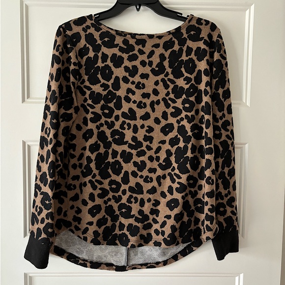 Pink Clover Leopard Print Long Sleeve Top - Picture 1 of 7